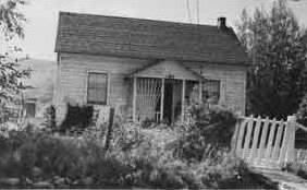 Image of the Front of Maxwell House